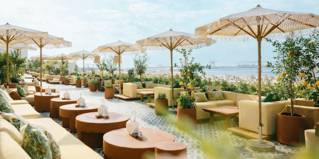 sea view restaurant - Mehzcla